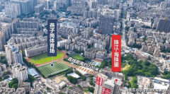 或者正在脚挥洒汗水